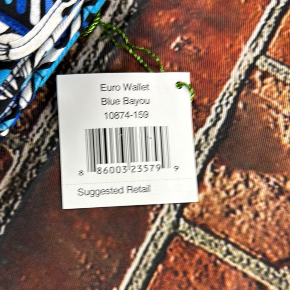 NWT Vera Bradley Blue and White Shoulder Bag and Wallet Set - Picture 2 of 7